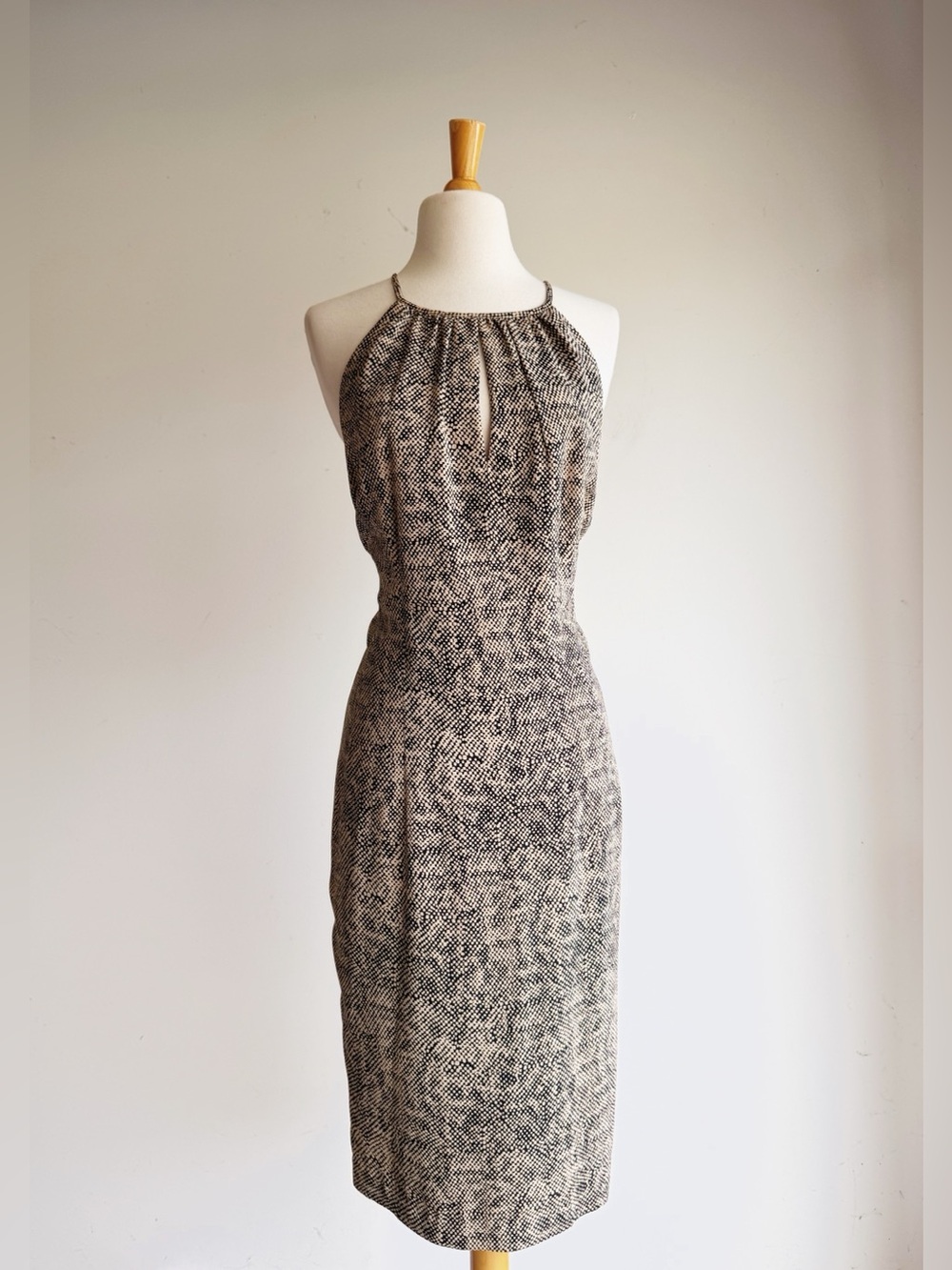 Vintage Maggy London 100% Silk Sheath Dress Size 16 Neutral Abstract Cocktail - Picture 2 of 6